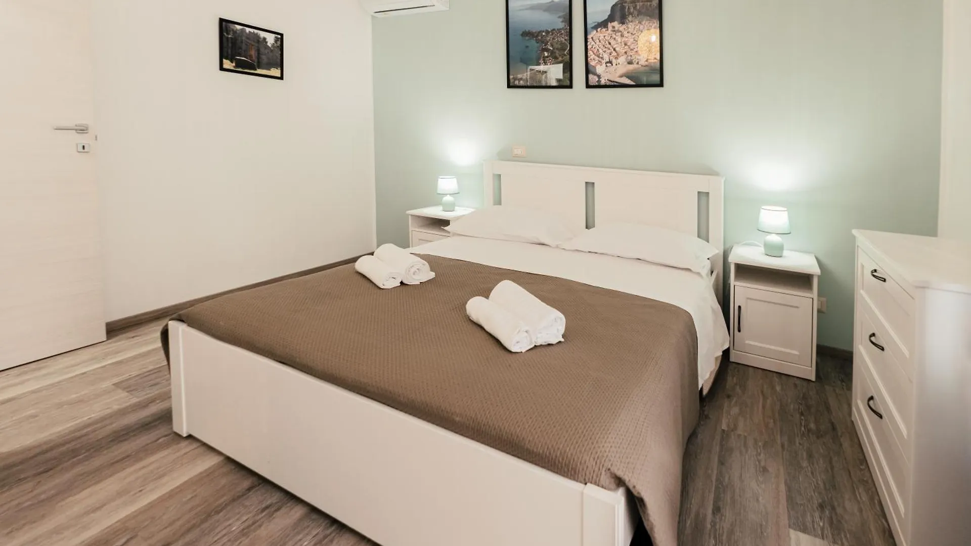 Sarahouse Relax A Due Passi Dal Mare Appartement Cefalù